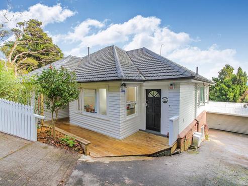 331 Titirangi Road, Titirangi