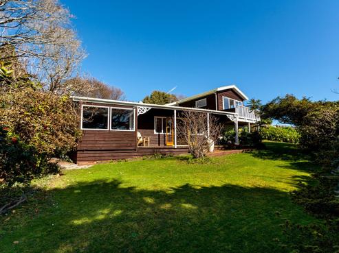 12A Sequoia Grove, Merrilands