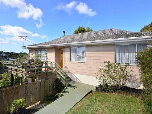 7 Trias Road, Totara Vale