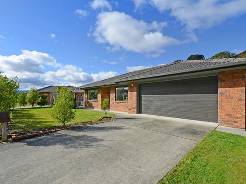17 Aragon Grove, Kingsley Heights