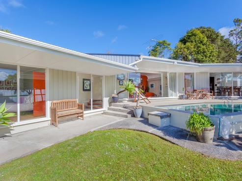 77A Atkinson Road, Titirangi