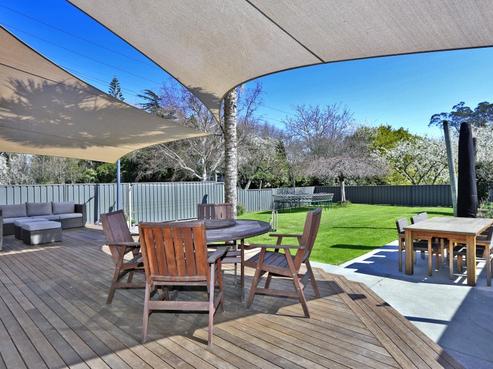 124 Main Road, Clive