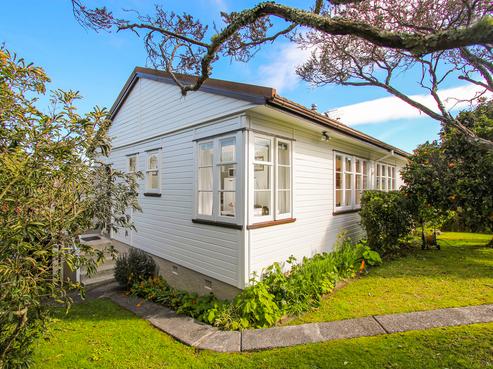 11 Maroa Road, One Tree Hill