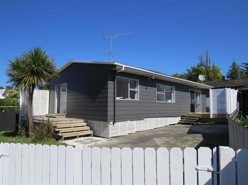 55A Stottholm Road, Titirangi