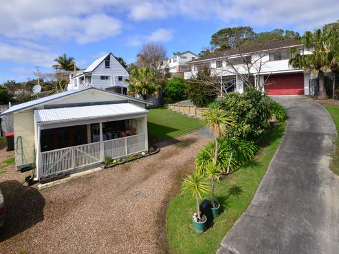 16 Gledstane Road, Stanmore Bay