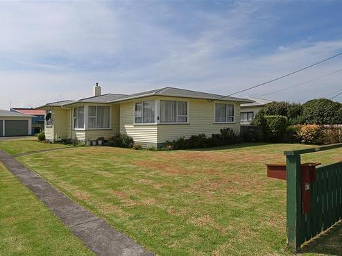 21 Domett Street, Opunake