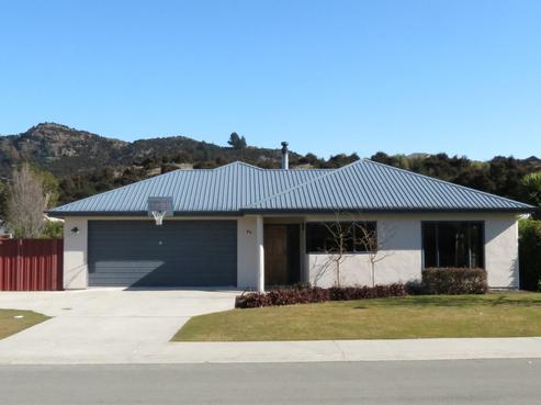 83 Lagoon Avenue, Albert Town