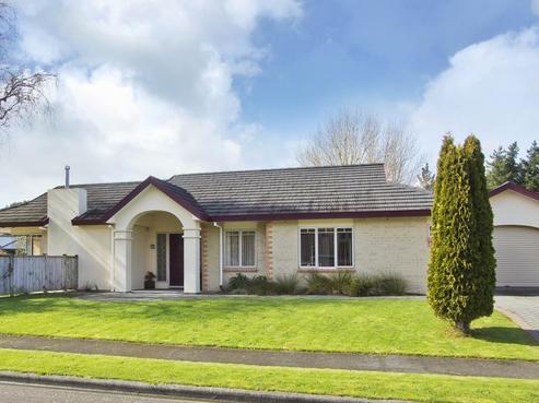 15 Mary Huse Grove, Manor Park
