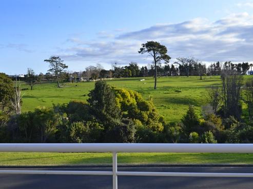 11 Emerald Way, Rosedale