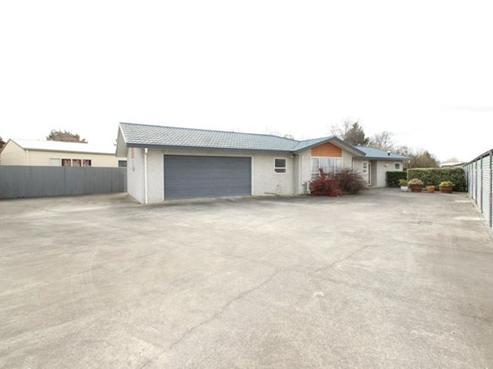 214 Pattison Road, Akina