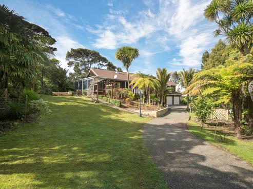 23 Atarua Gardens, Waiatarua