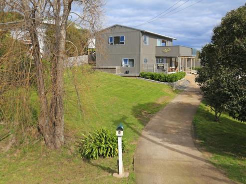 4 Tetley Road, Surfdale