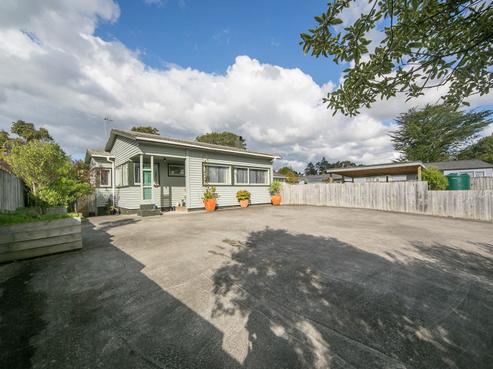 8 Candia Road, Swanson