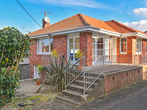 64 Hillcrest Avenue, Hillcrest
