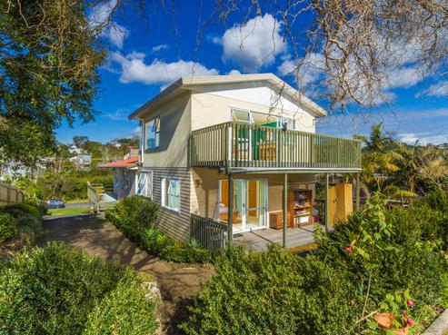 7 Montana Avenue, Murrays Bay
