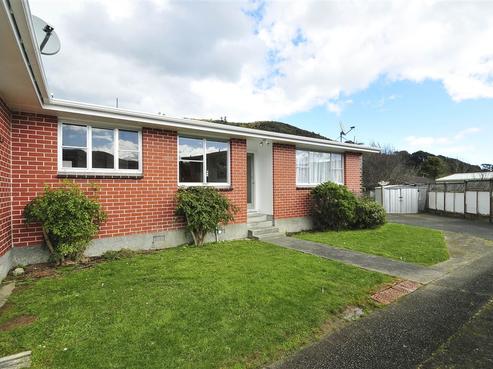 2/5 Purdy Street, Naenae