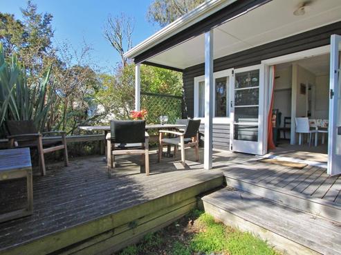 111 Areta Lane, Hatepe