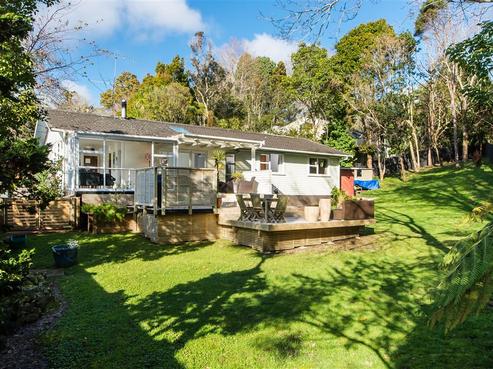 66 Lemnos Place, Titirangi