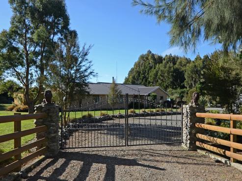 3186 Western Lake Road, Featherston
