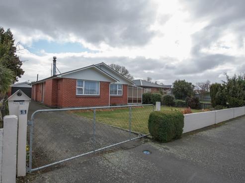 11 Creek Road, Allenton
