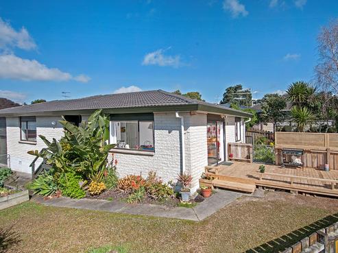 3/41 Petrel Place, Massey