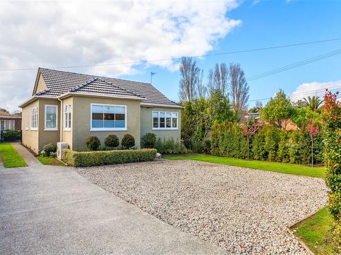 198 Lake Road, Belmont