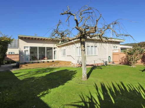 713 High Street, Boulcott