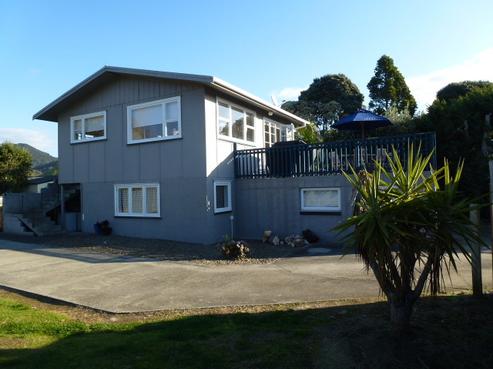 11 Whiritoa Beach Road, Whiritoa