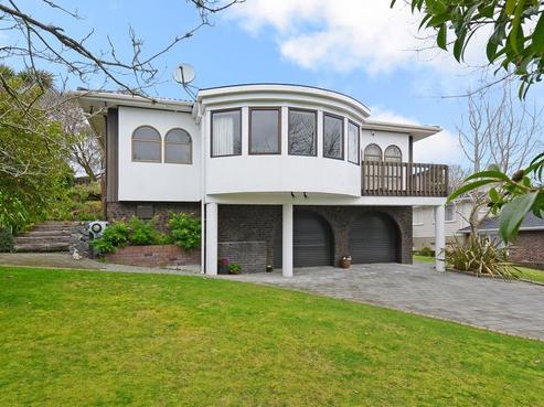 9B Dowling Grove, Silverstream