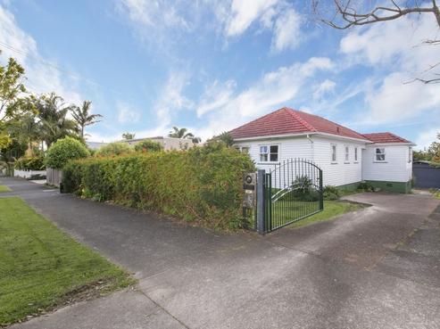 45 Huia Road, Point Chevalier