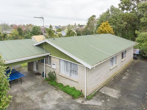 27A Resthill Crescent, Glenview