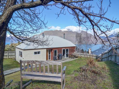 32 Lochy Road, Fernhill/Sunshine Bay