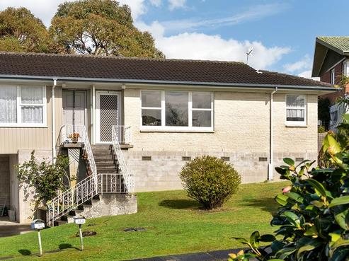 32 Rosewarne Crescent, Glendene