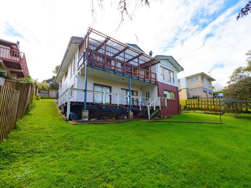 25 Girrahween Drive, Totara Vale