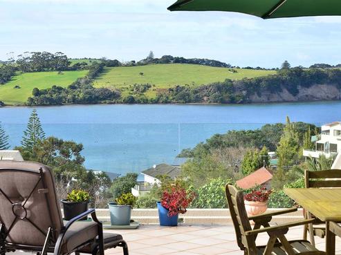 33 Everard Avenue, Army Bay