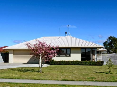 5 Whiting Drive, Wakefield