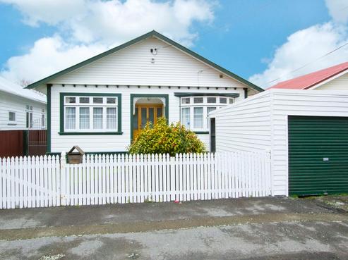 10 Plunket Avenue, Petone