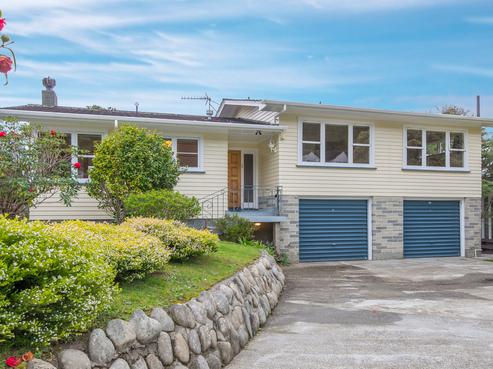 23 Breton Grove, Kingston