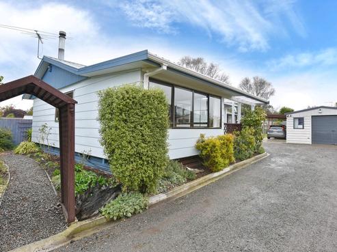 7 Collins Drive, Waikuku Beach