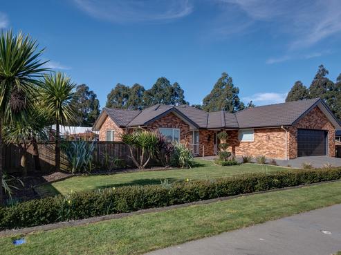 4 Curnow Way, Rolleston