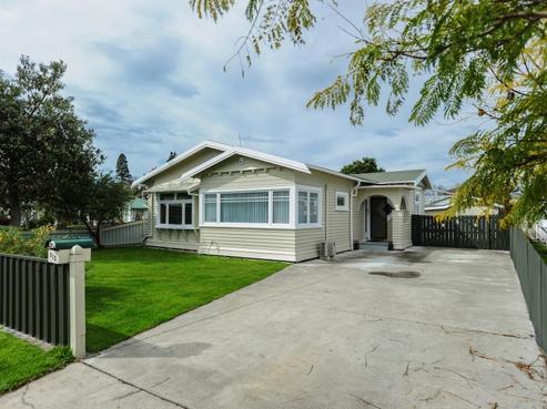 913 Heathcote Avenue, Mayfair