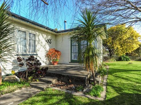 47 Clarence Cox Crescent, Pirimai