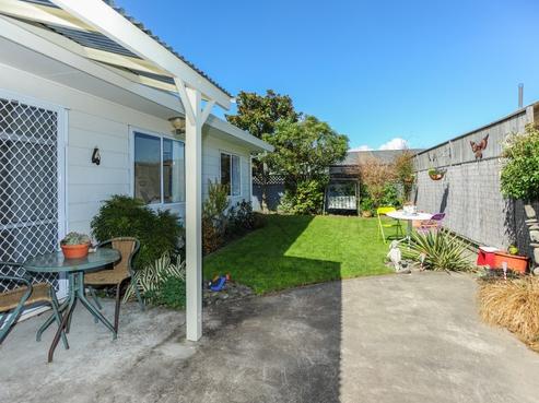1021A Frederick Street West, Mahora