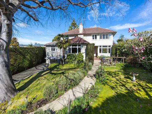 70 Pacific Street, Roslyn
