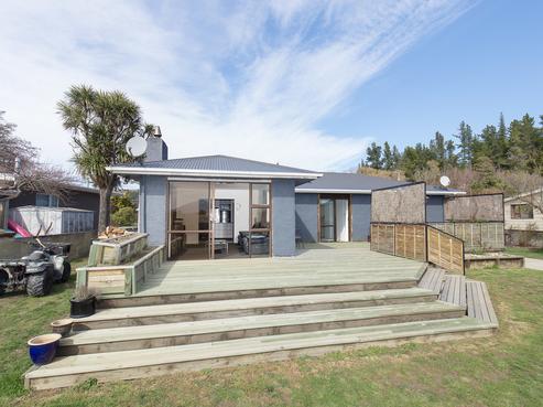 7 Reid Avenue, Luggate