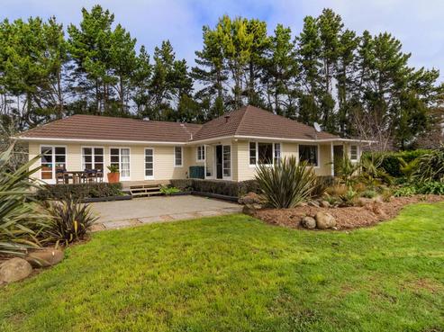 38 Pukeoware Road, Waiuku