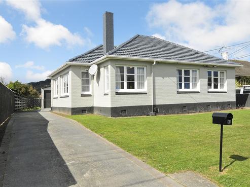 18 Compton Crescent, Taita