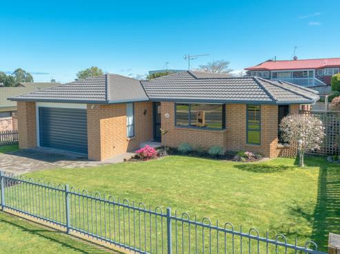 36 Dixon Road, Fitzroy