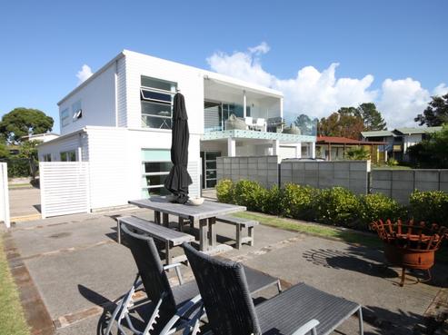 8 Courtney Place, Pauanui