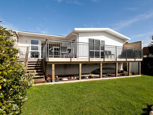 11 Jean Place, Stanmore Bay